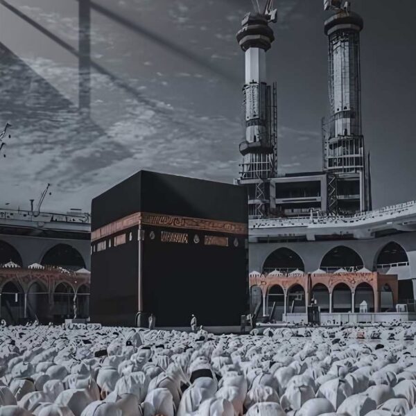 Kaaba'S Embrace Monochromatic Grey